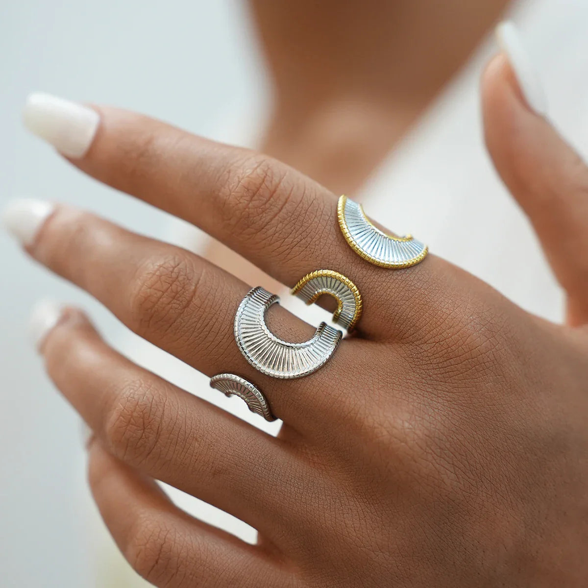 Aurelia Sculpted Arc Ring