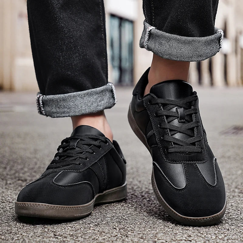 Roberto Low-Top Sneakers