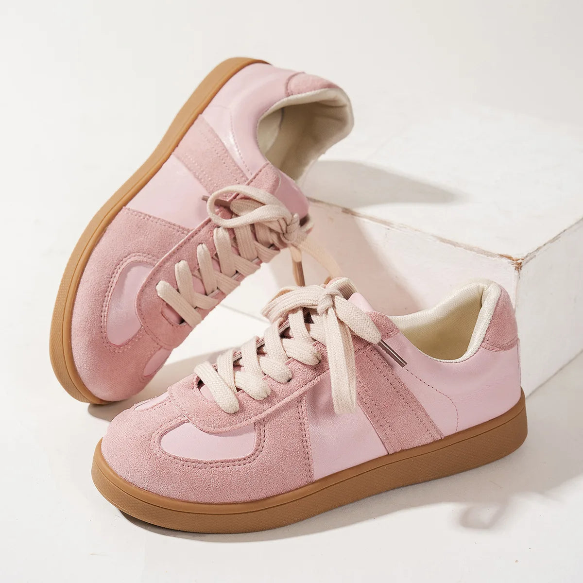 Laurena Low-Top Sneakers