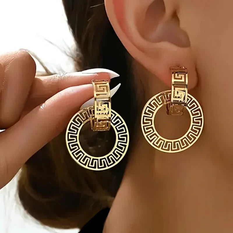 Olympia Cutout Hoops