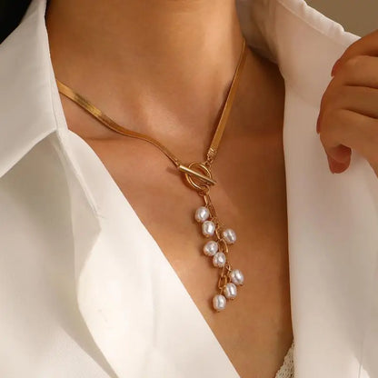 Luma Pearl Necklace