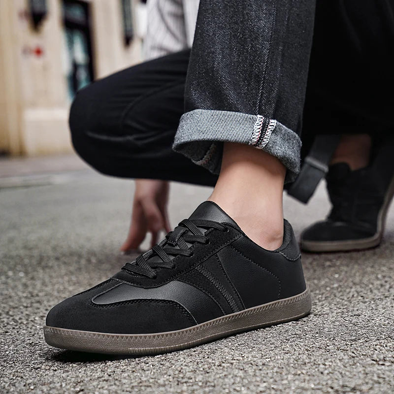 Roberto Low-Top Sneakers